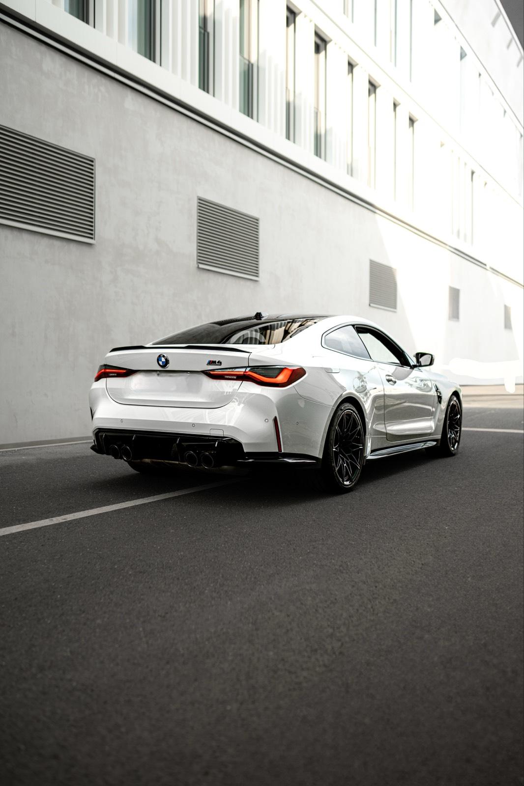 BMW M4 mieten / Sportwagen mieten / Hochzeitswagen/ Hochzeitsauto Bild 6