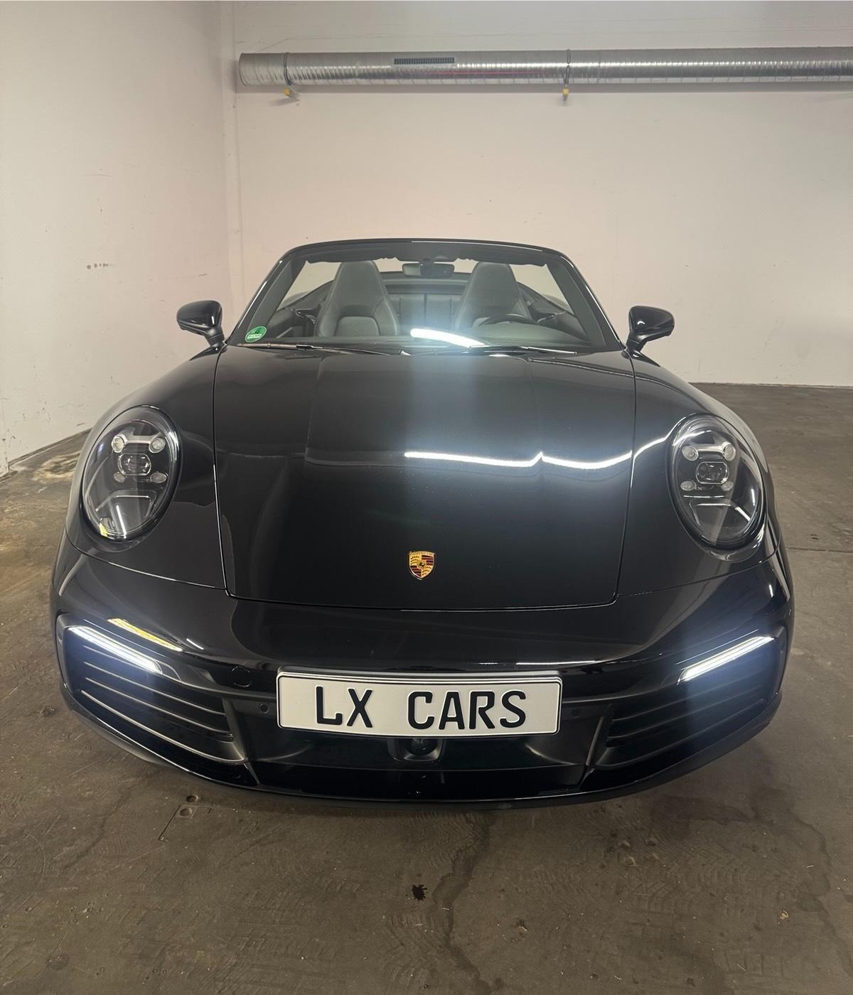 PORSCHE 992 911 CABRIO DÜSSELDORF MIETEN LEIHEN MIETWAGEN SPORTWAGEN Bild 5