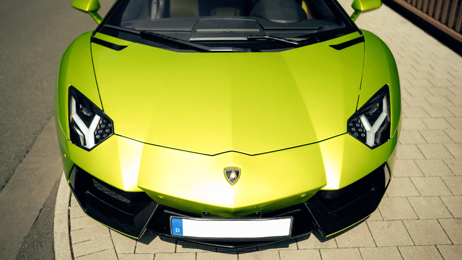 Lamborghini Aventador mieten - Sportwagen Bild 4