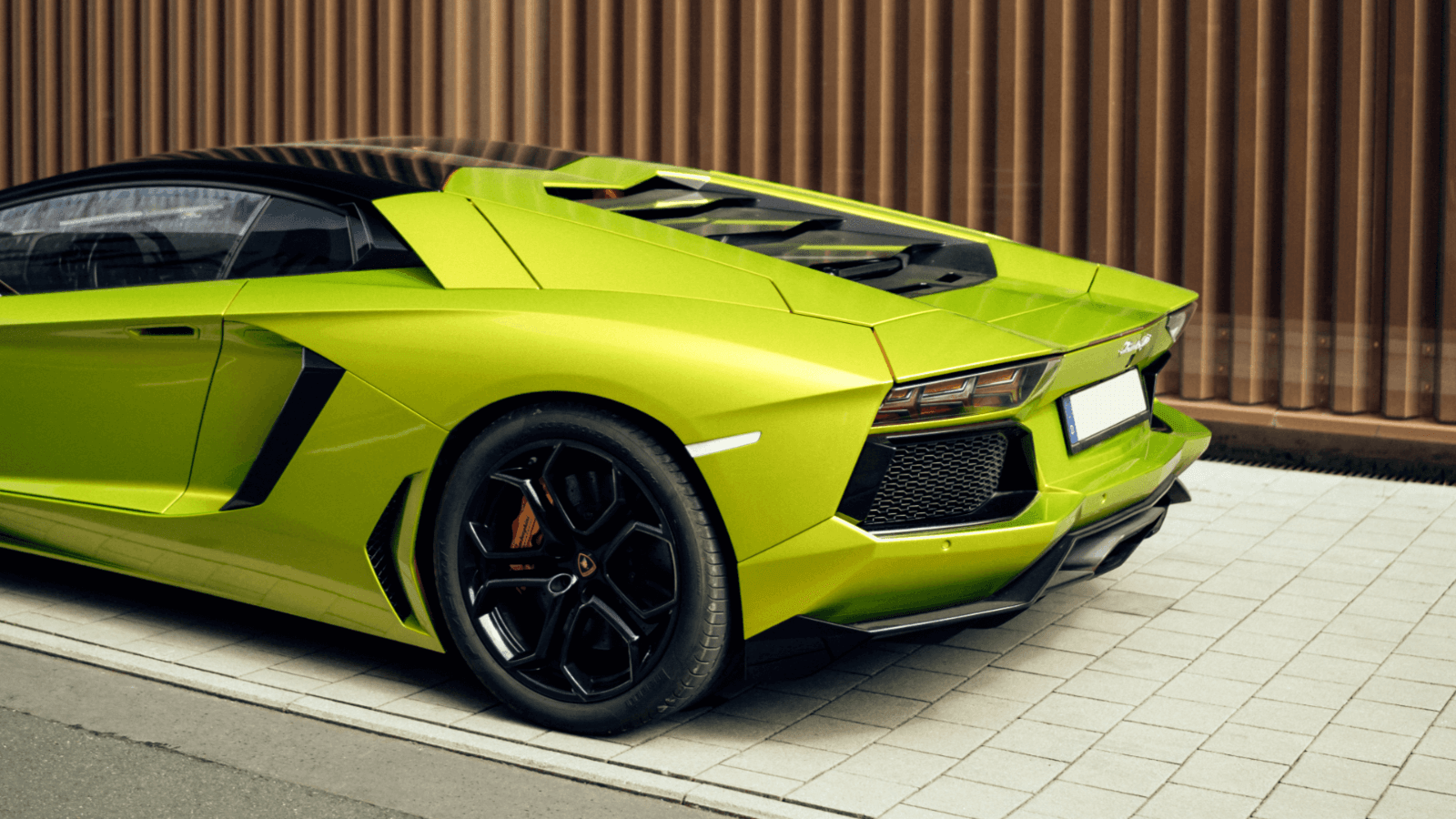 Lamborghini Aventador mieten - Sportwagen Bild 6
