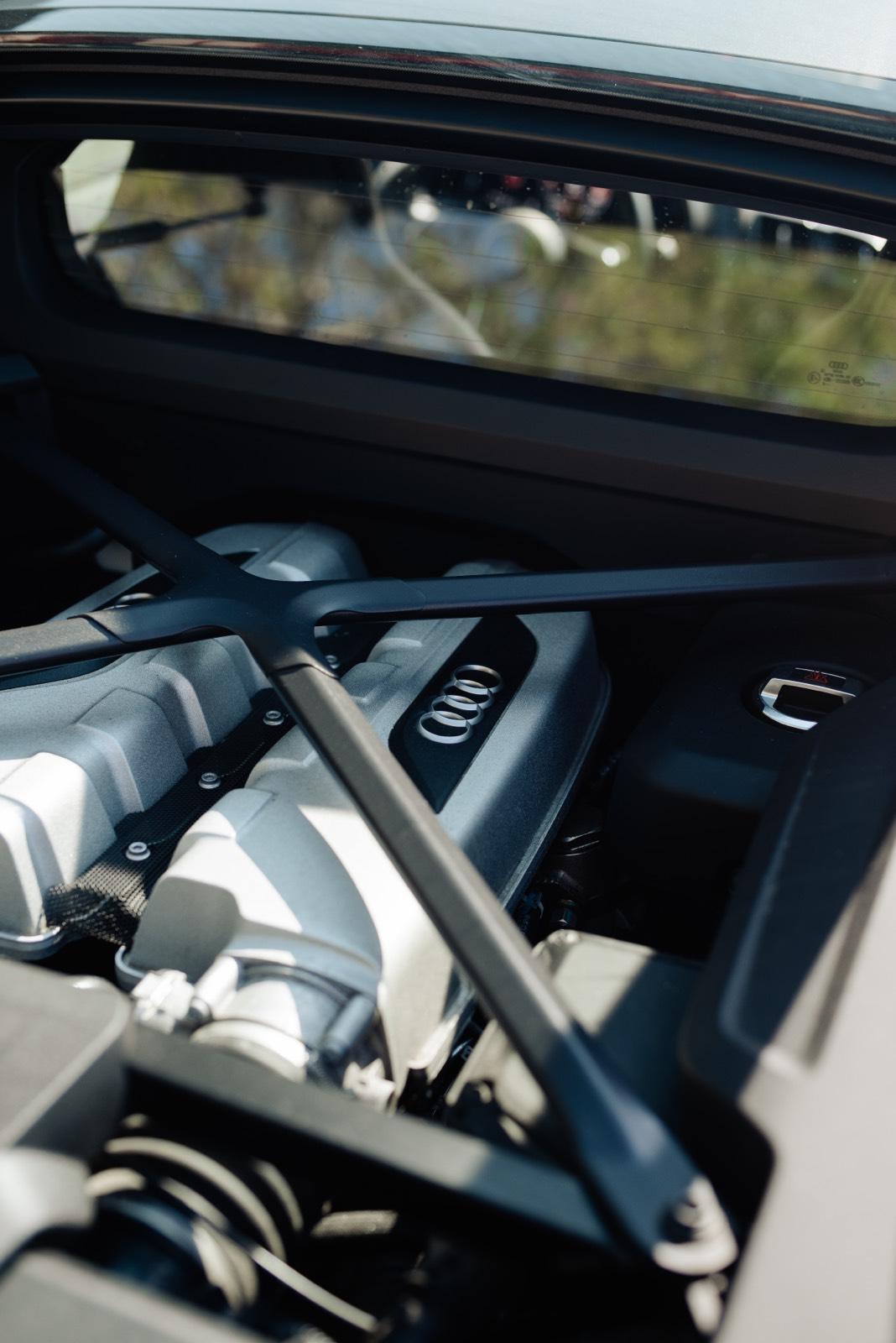 MIETEN - Audi R8 mieten - V10 Coupe Bild 6