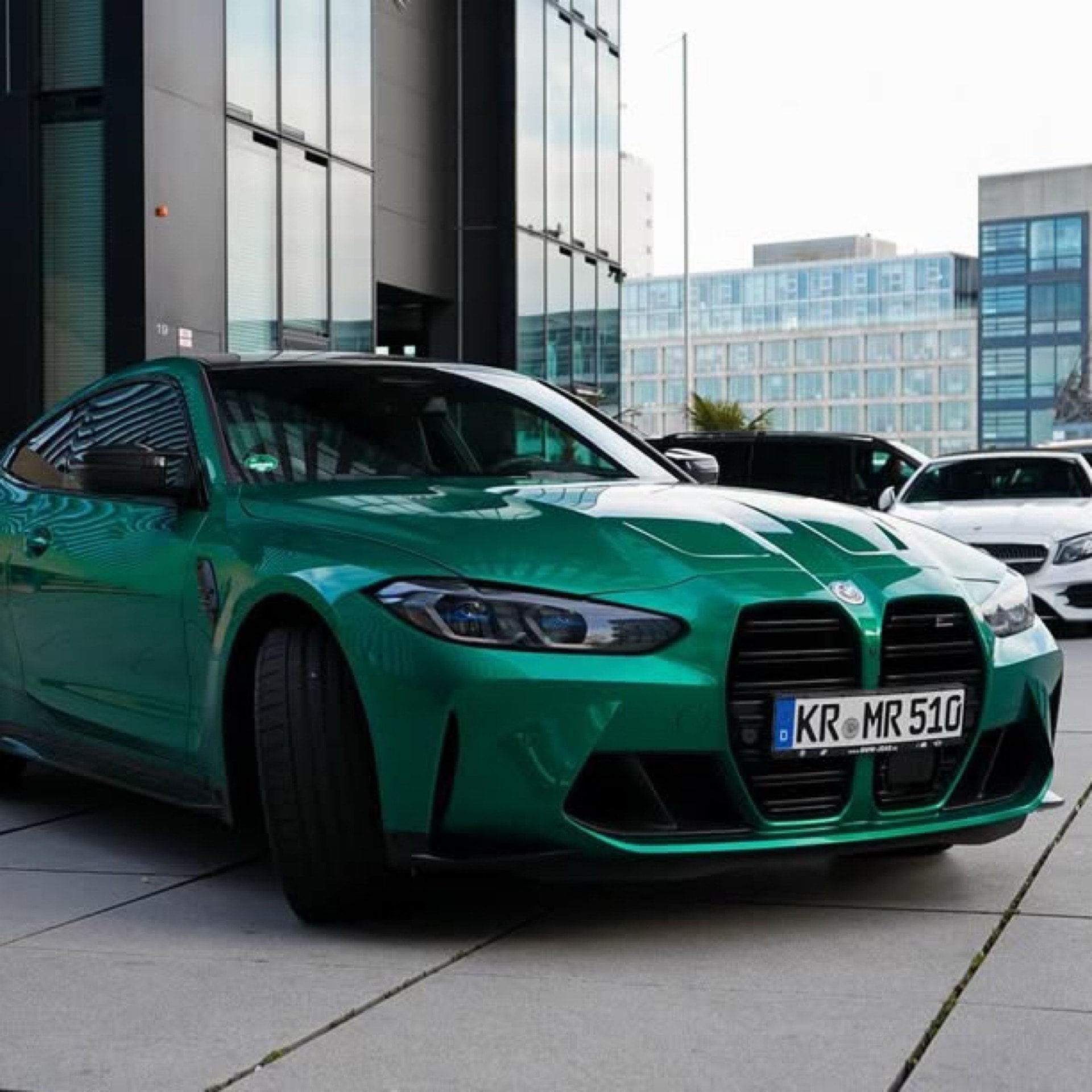 BMW M4 Competition xDrive mieten in Krefeld