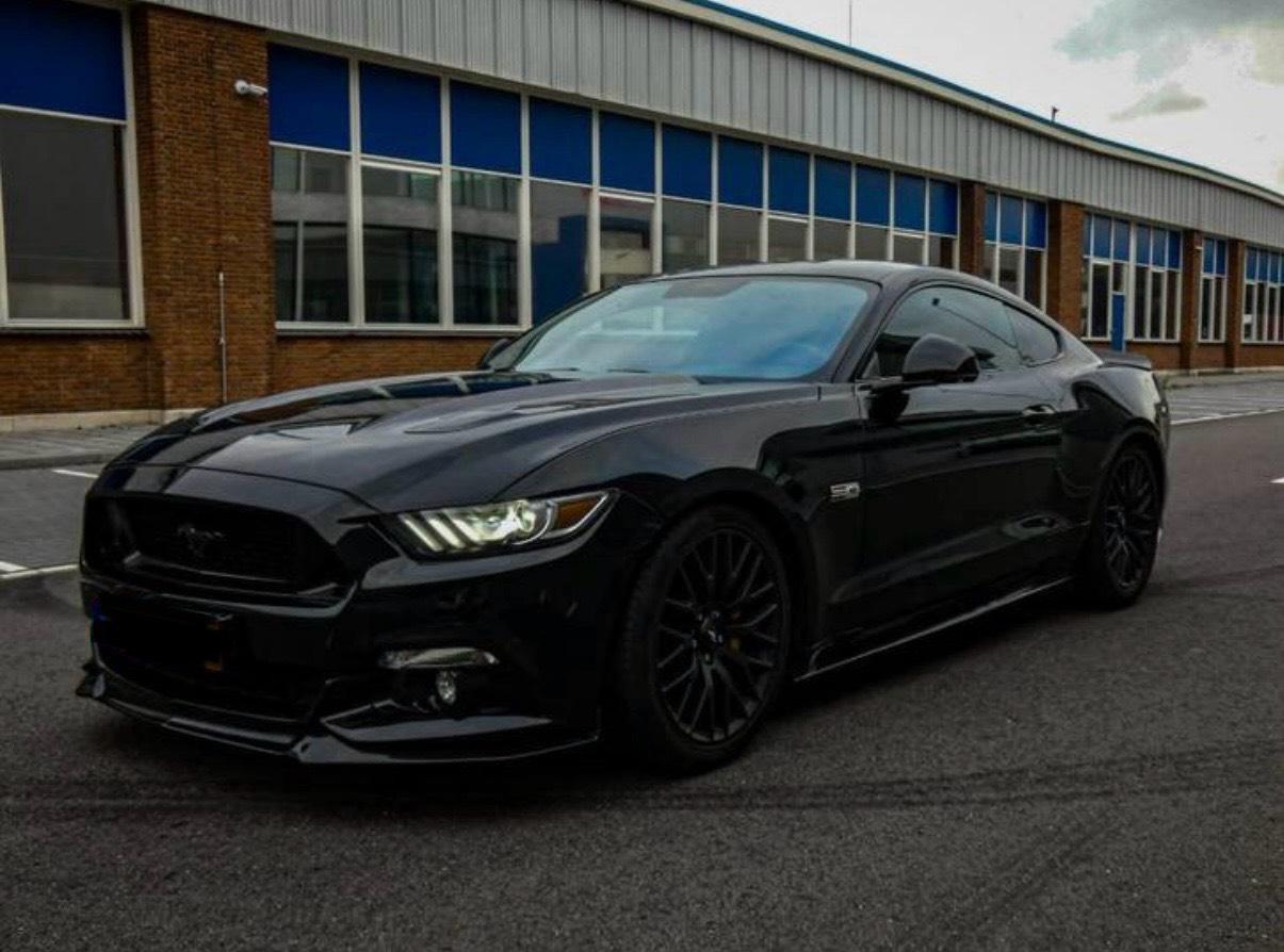 Ford Mustang 5.0 L V8 Sportwagen mieten / leihen / Hochzeitsauto