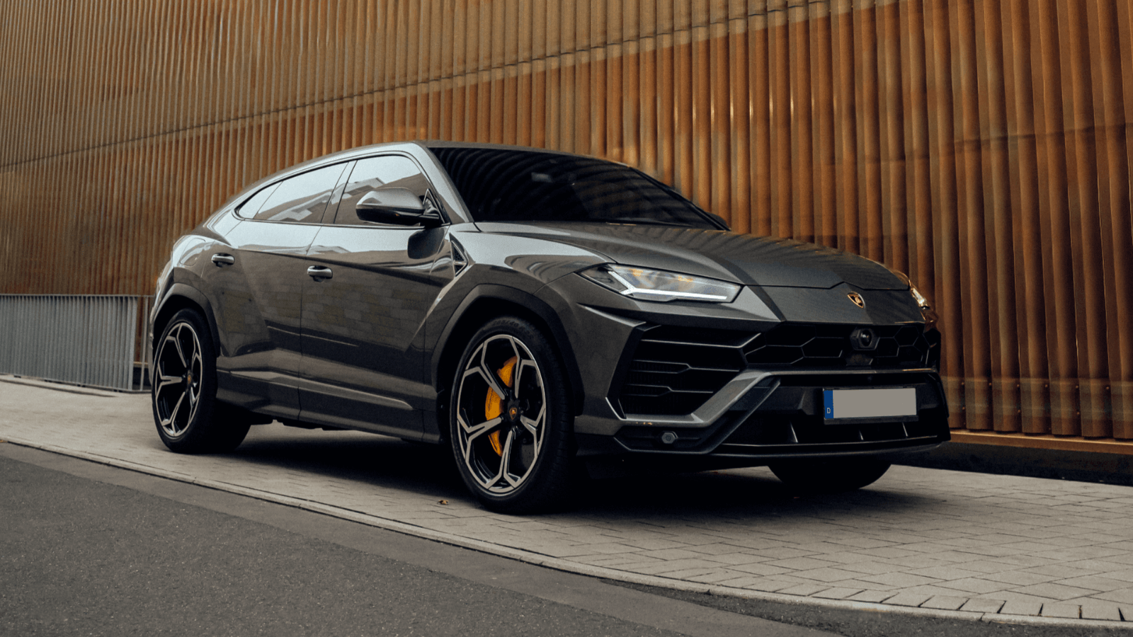 MIETEN - Lamborghini Urus mieten