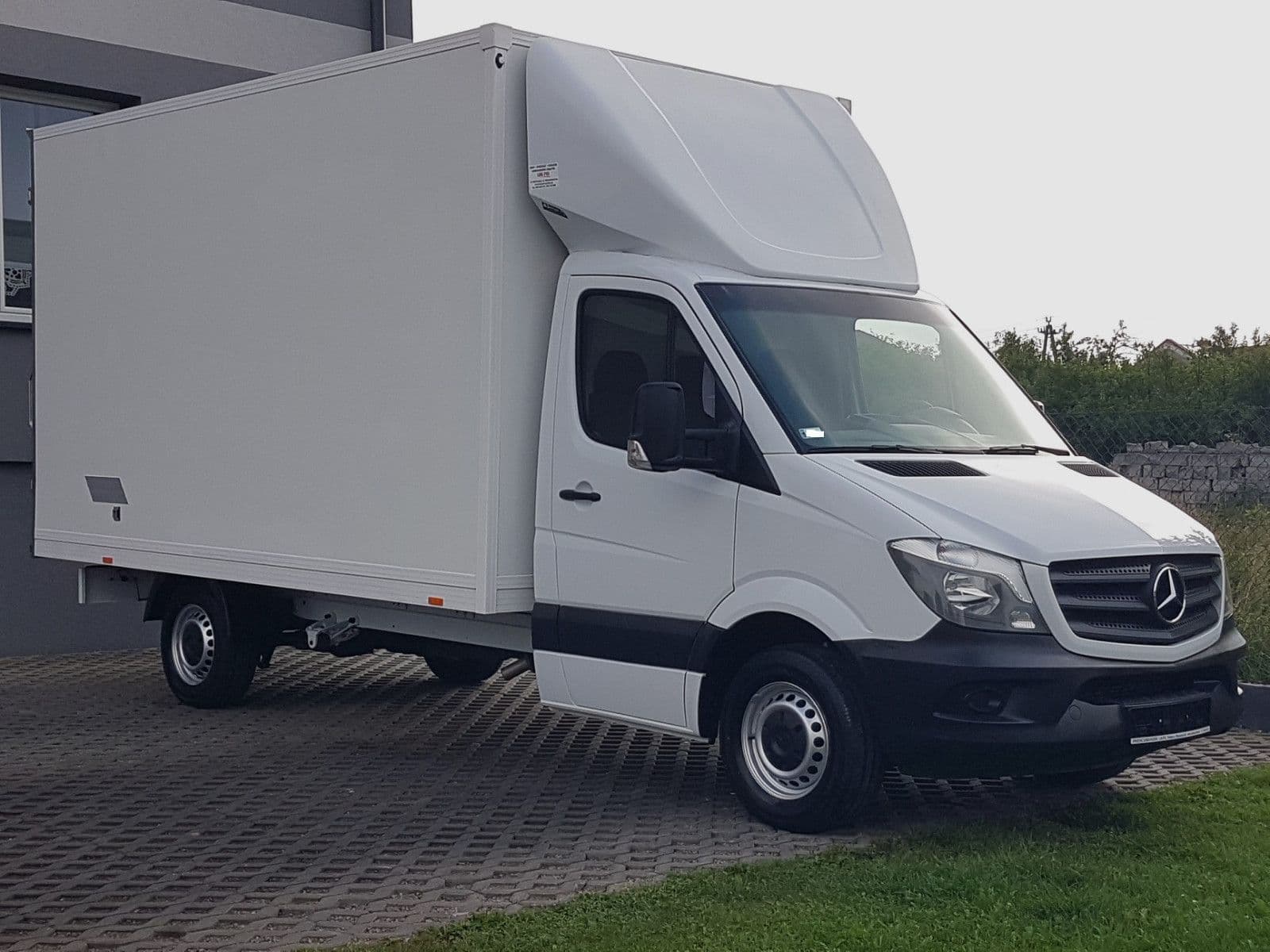 MB Sprinter mieten in Nürnberg ab 100€/Tag