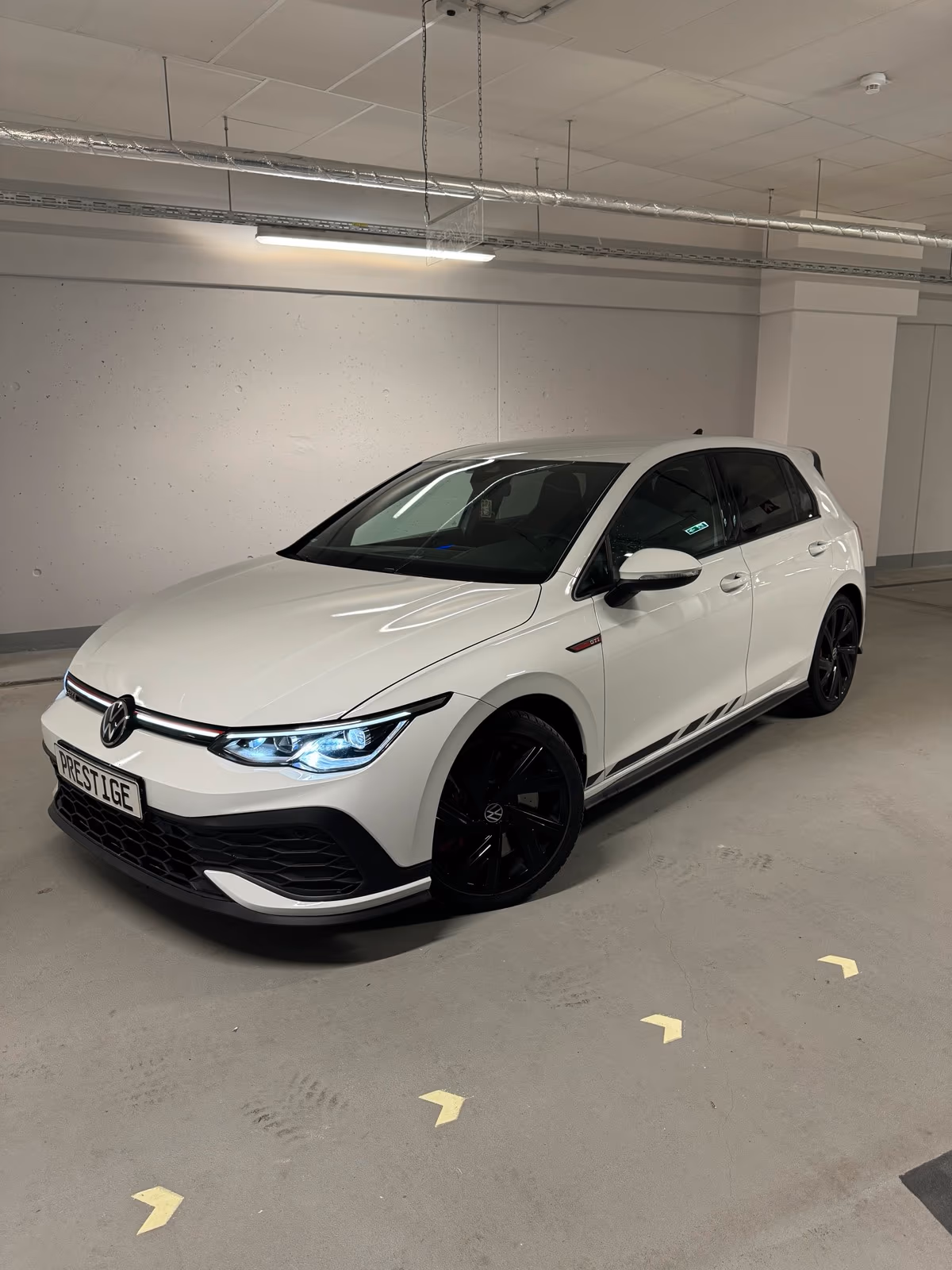 VW GOLF GTI VIII CLUBSPORT 300PS MIETEN LEIHEN MIETWAGEN AUTOVERLEIH AUTOVERMIETUNG AUTO in Hagen