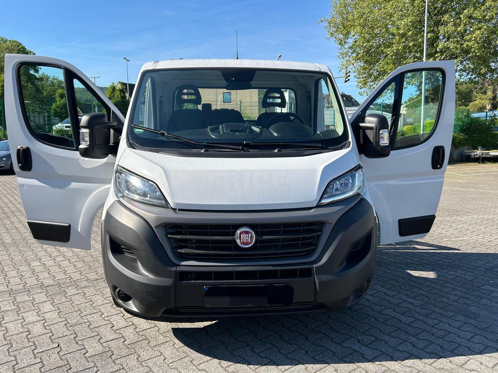 Autovermietung / Fiat Ducato Abschleppwagen Mieten bei Trans-Cars