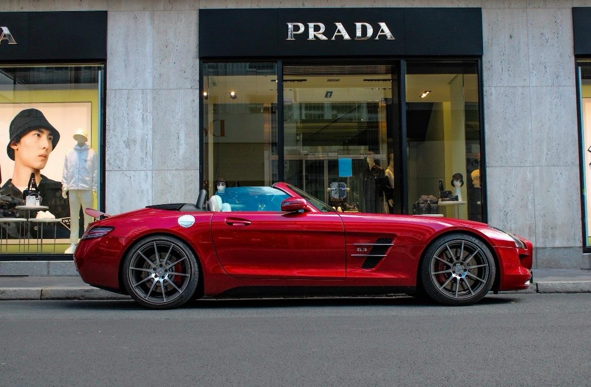 Mercedes SLS Roadster mieten/Chauffeur /Hochzeitsauto/Film&Foto