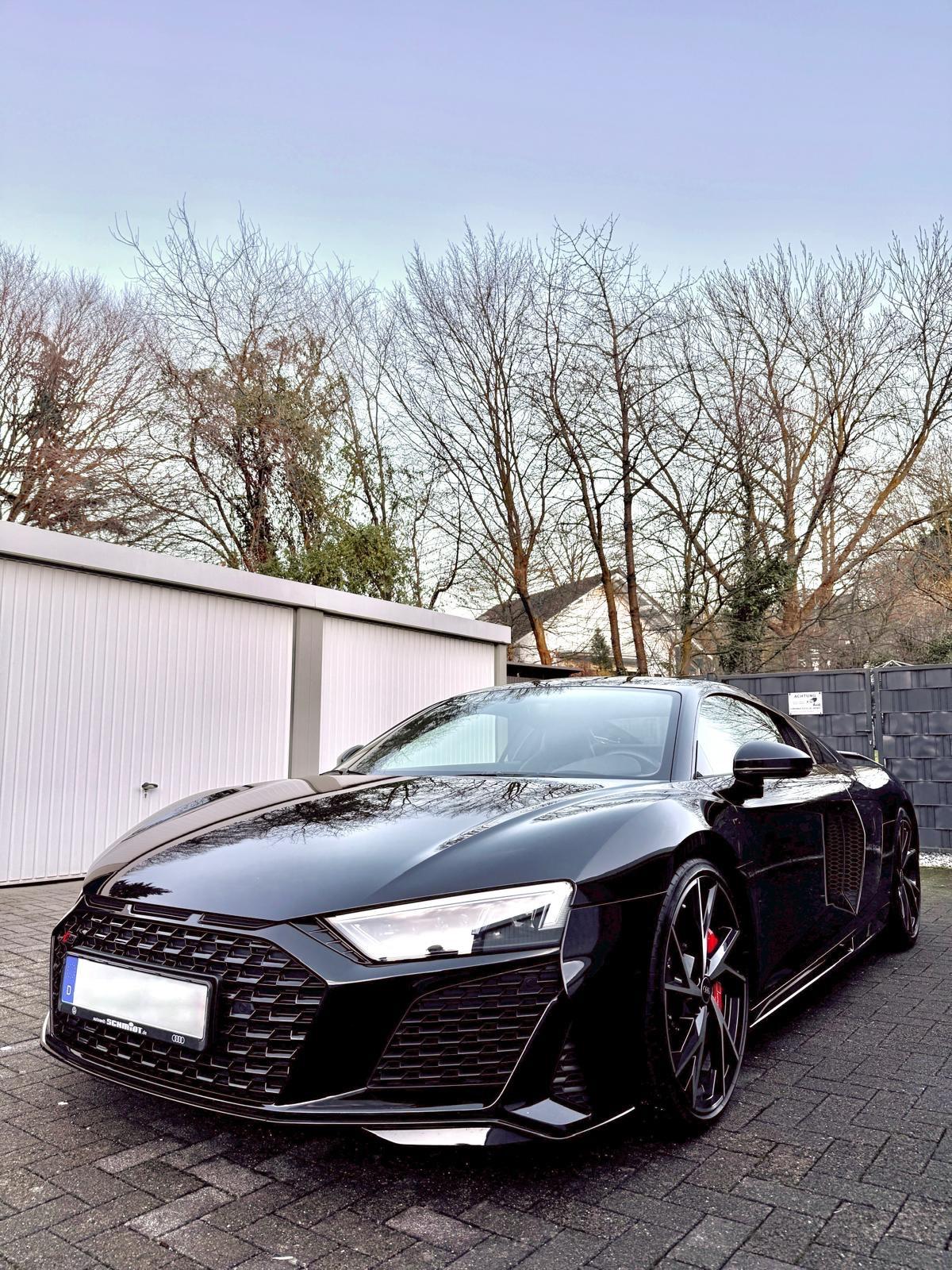 Audi R8 Performance Facelift mit 620 PS Mieten , Leihen,