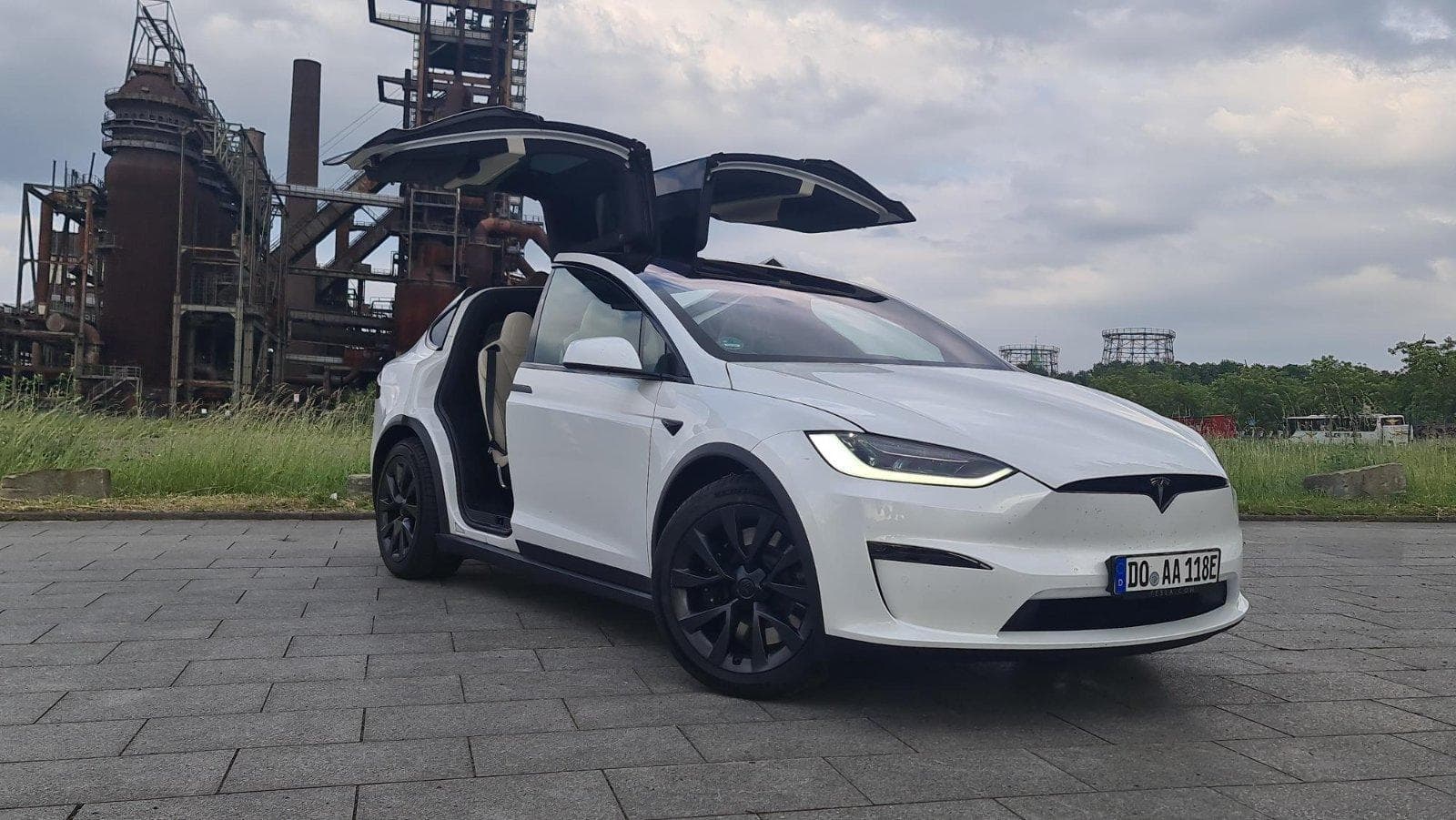 Tesla Model X Plaid 1020 PS Dortmund