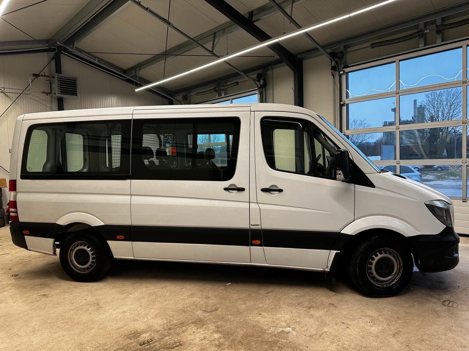 Bulli PKW 5 -7-9 Sitzer Kombi AHK