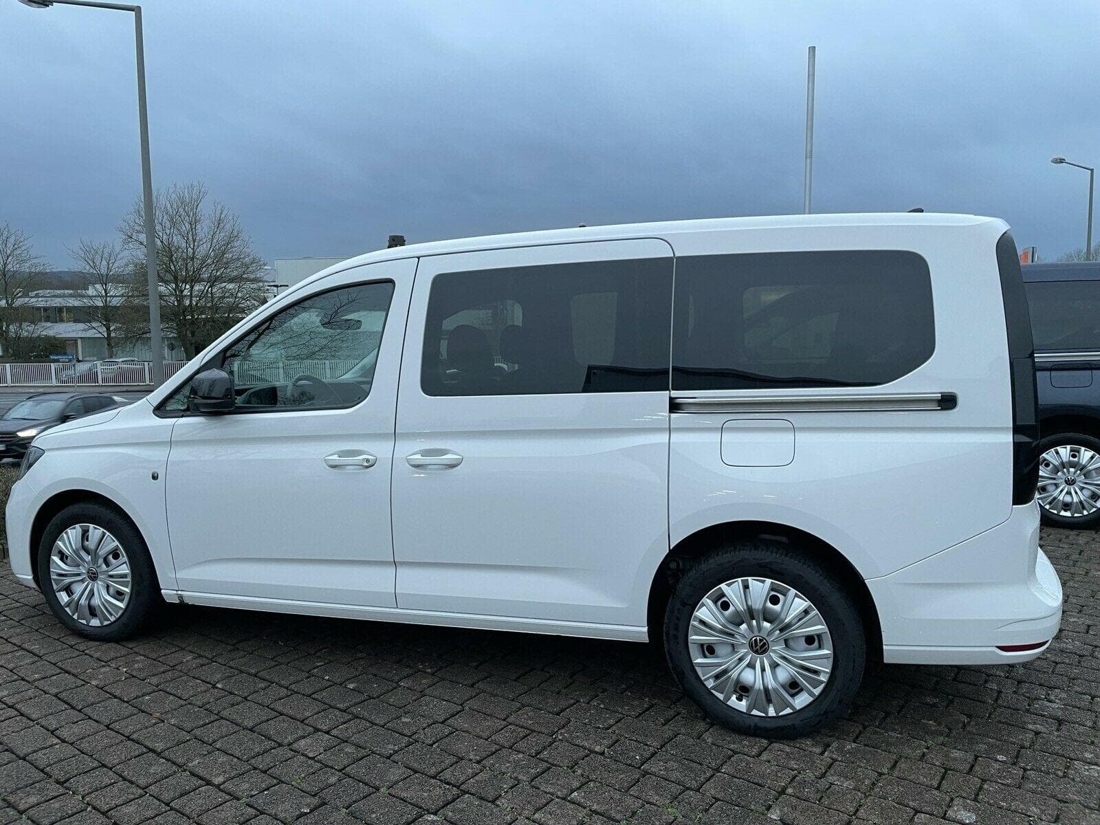 9Sitzer 7 Sitzer Kombi Bulli AHK an EU Länder