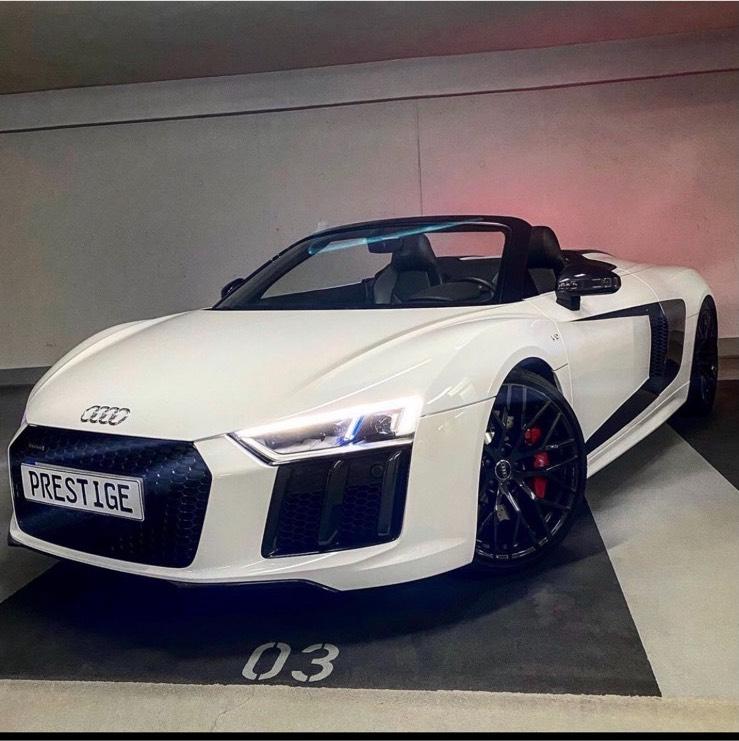 AUDI R8 V10 SPYDER CABRIO MIETEN LEIHEN MIETWAGEN