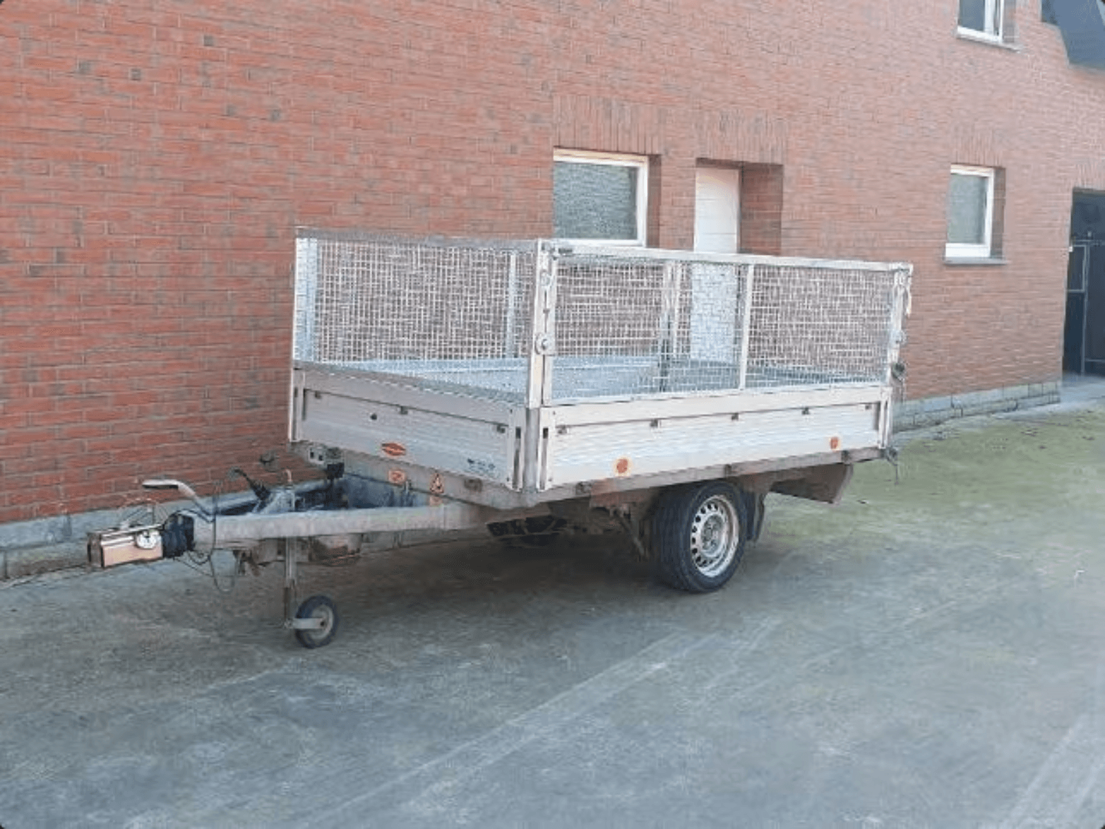 Böckmann Kipper Anhänger mit Gitter zum mieten