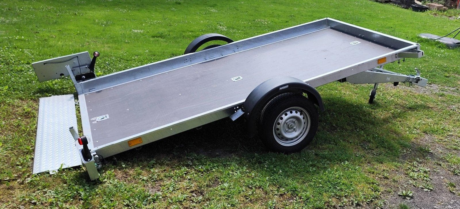 Quad-Anhänger kippbar zu