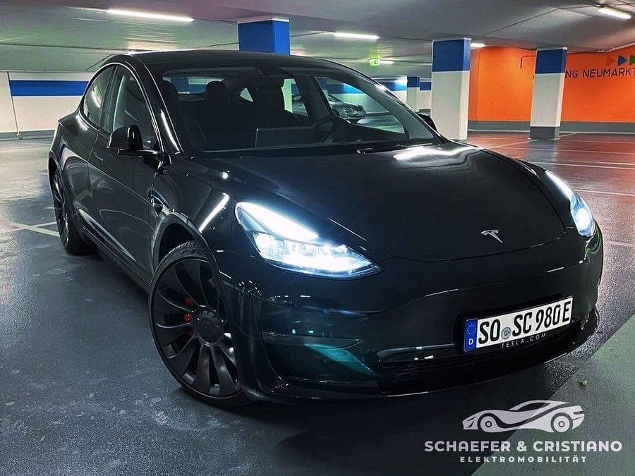Tesla Model 3 Performance