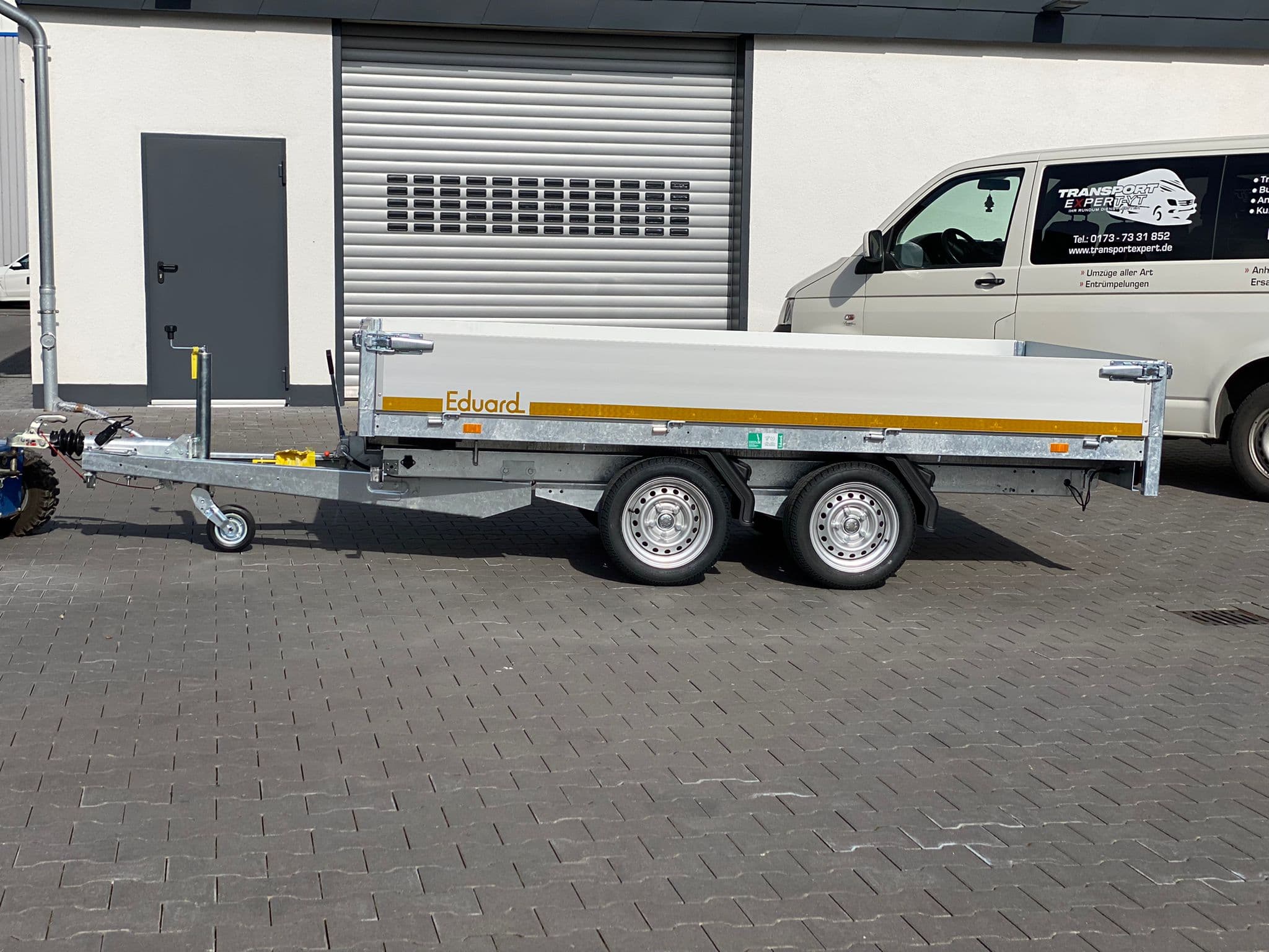 Rückwärtskipper Elektro-Handpumpe mieten in Monheim am Rhein ab 55€/Tag