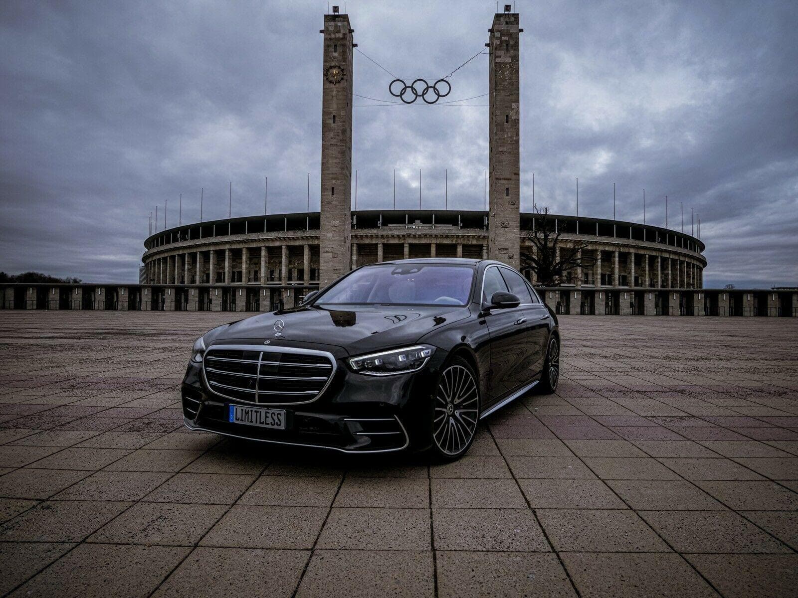 Mercedes Benz S-Klasse Lang 2025 mieten in Berlin ab 449€/Tag