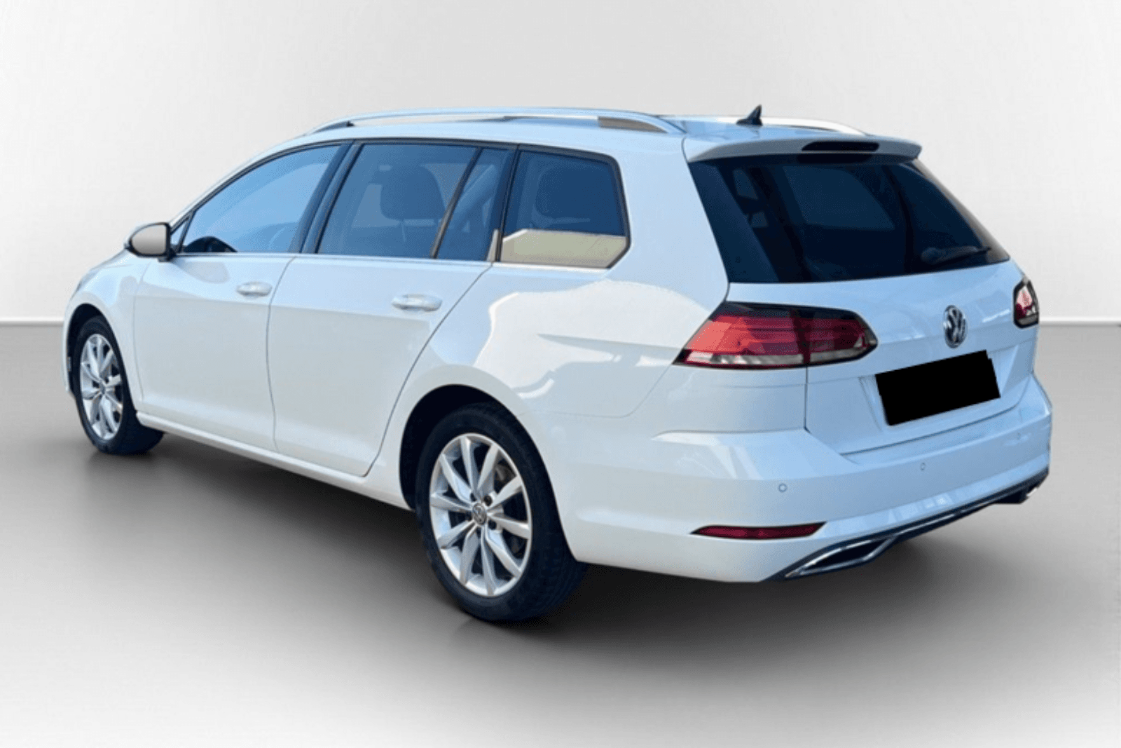 VW Golf 7 Variant mieten in Berlin ab 45€/Tag