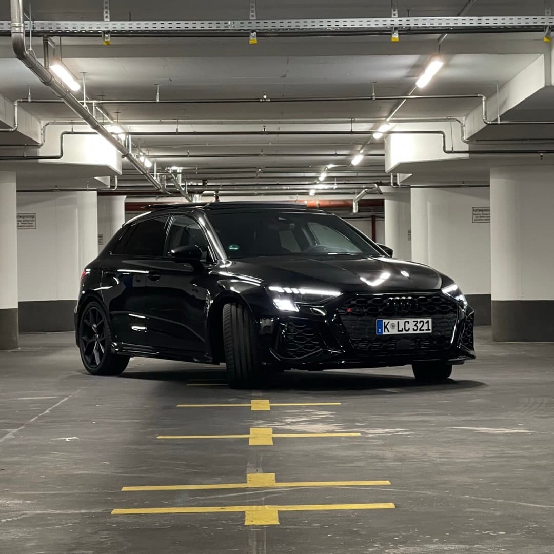 Audi RS3 Sportback mieten in Köln ab 169€/Tag