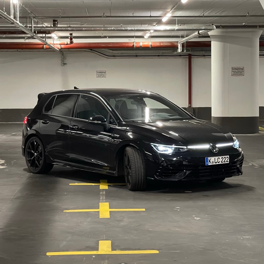 VW Golf 8 R Performance mieten in Köln ab 149€/Tag