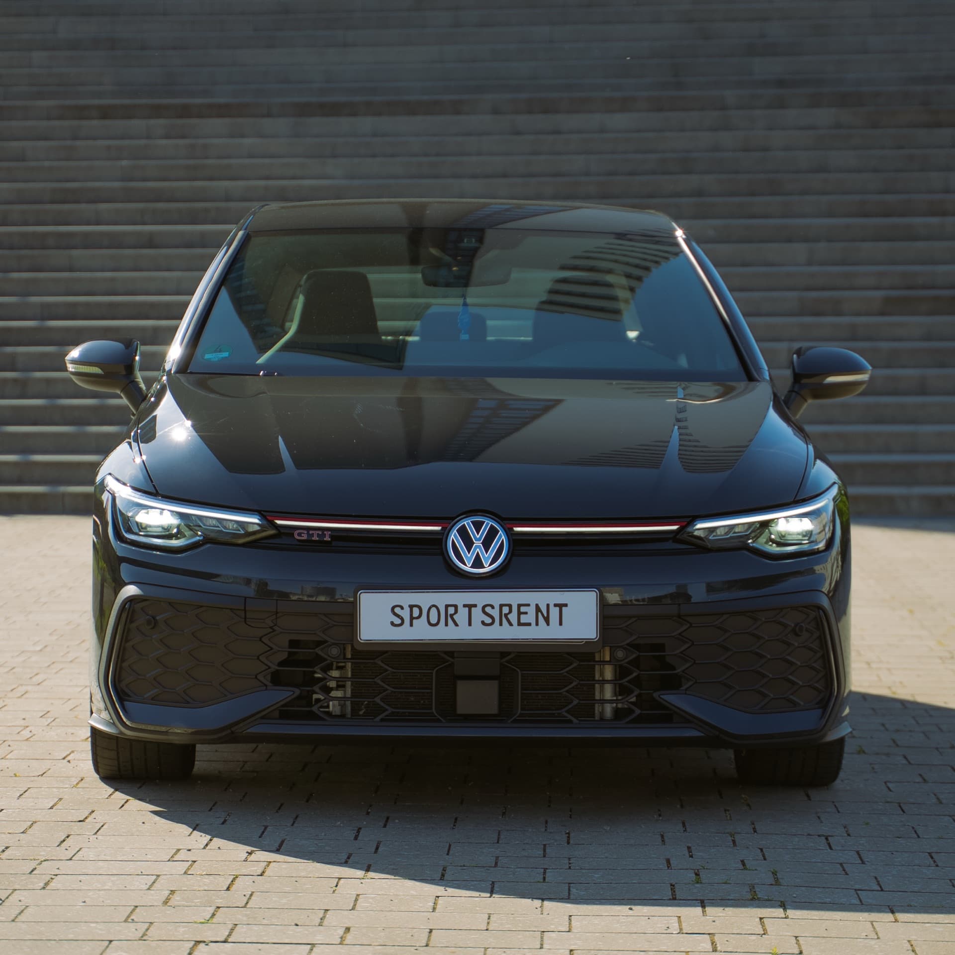 VW Golf 8 GTI mieten in Köln ab 79€/Tag