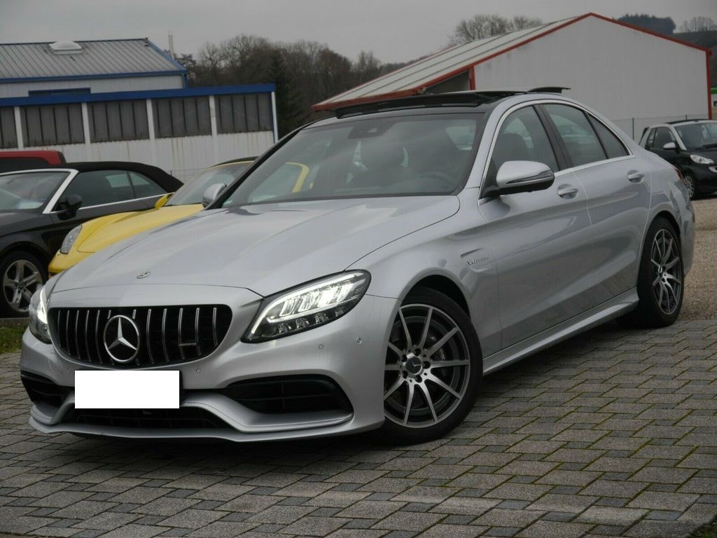Mercedes C63 AMG