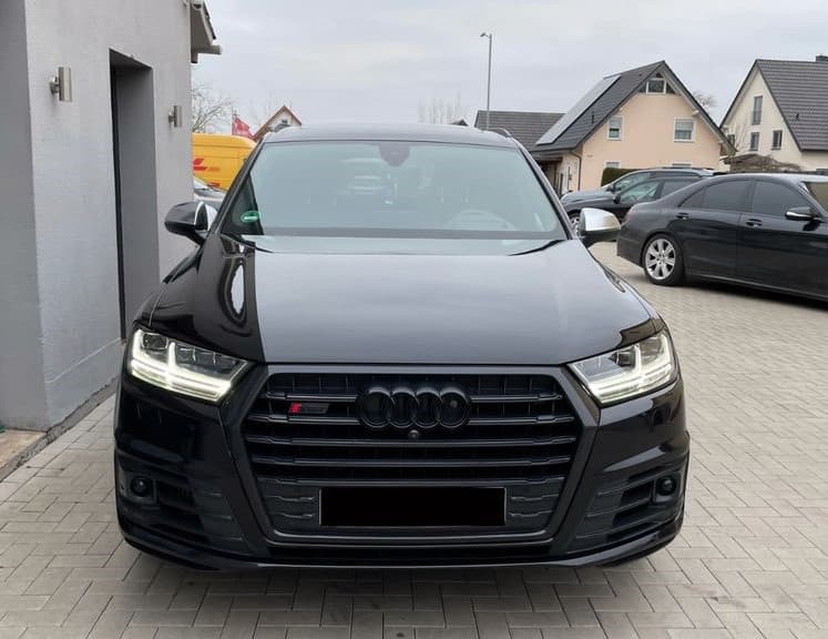 Audi SQ7 mieten in Berlin ab 249€/Tag