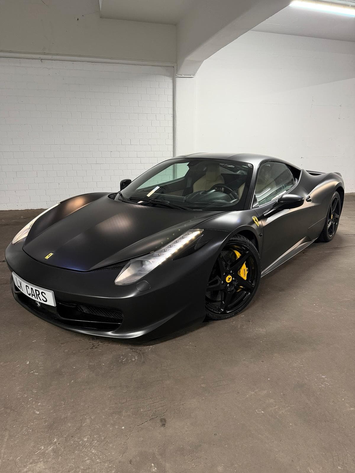 Ferrari 458 Italia Düsseldorf mieten in Duisburg ab 500€/Tag